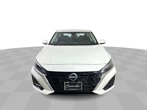 Used 2023 Nissan Altima 2.5 SV FWD image 3
