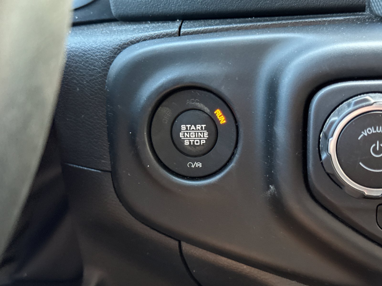 Used 2022 Jeep Wrangler Unlimited Sahara AWD/4WD image 26