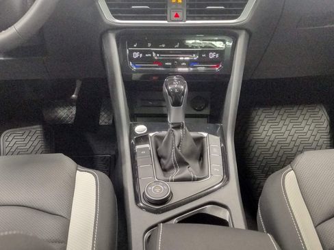 New 2026 Volkswagen Taos SEL AWD/4WD image 35