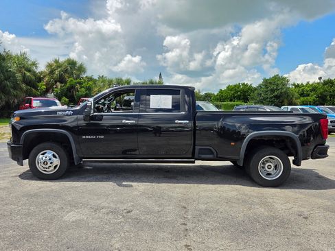 Used 2022 Chevrolet Silverado 3500 High Country AWD/4WD image 2