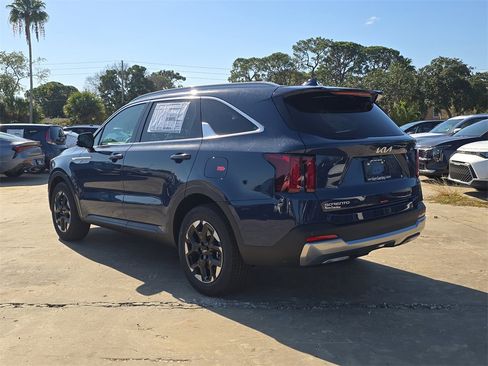 New 2026 Kia Sorento S image 6