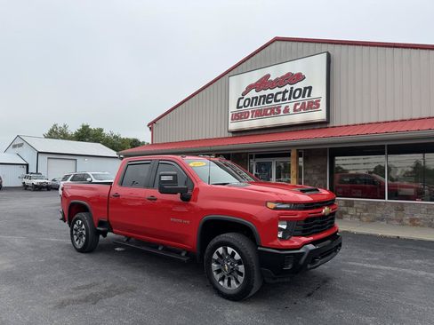 Used 2024 Chevrolet Silverado 2500 Custom w/ Custom Value Package AWD/4WD image 2