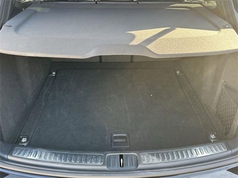 Used 2024 Porsche Macan image 26