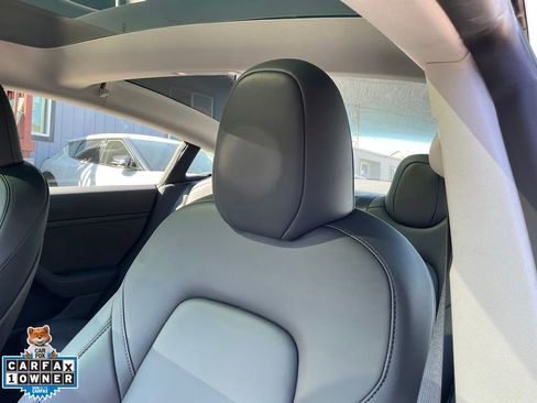 Used 2023 Tesla Model 3 Standard Range image 18