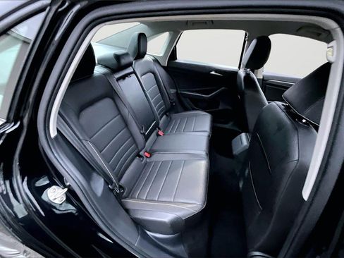 Used 2024 Volkswagen Jetta SE image 22