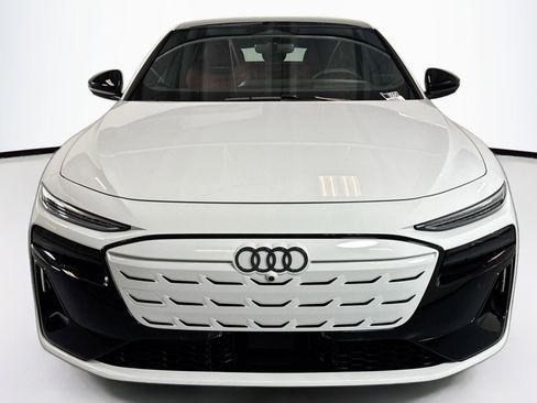 Used 2025 Audi S6 e-tron Prestige w/ 21" Black Optic Package AWD/4WD image 2