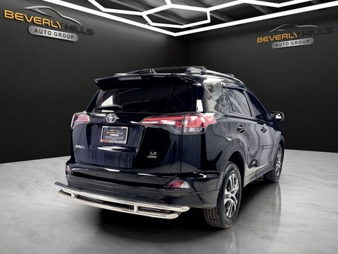 Used 2018 Toyota RAV4 LE w/ All Weather Liner Package AWD/4WD image 5