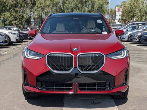 Used 2025 BMW X3 xDrive30i AWD/4WD image 4