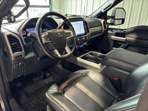 Used 2022 Ford F250 Platinum AWD/4WD image 9