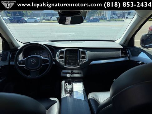 Used 2018 Volvo XC90 T5 Momentum AWD/4WD image 17