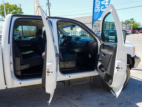 Used 2013 Chevrolet Silverado 2500 LT image 15
