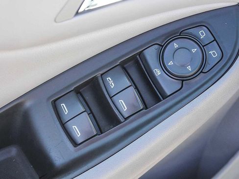 Used 2017 Chevrolet Volt LT w/ Comfort Package image 20