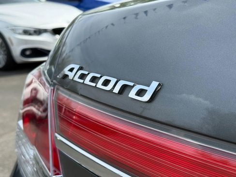 Used 2011 Honda Accord LX image 6