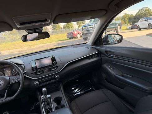 Used 2023 Nissan Altima 2.5 S image 22