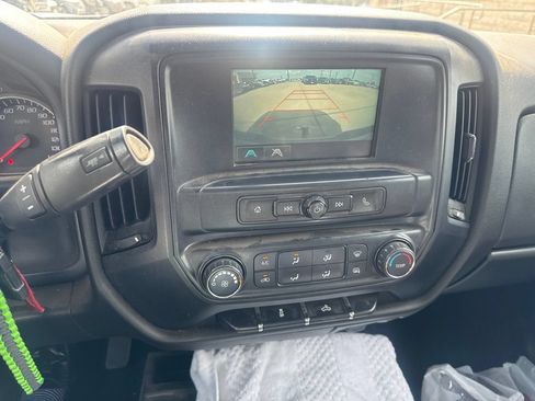 Used 2018 Chevrolet Silverado 1500 W/T w/ WT Convenience Package AWD/4WD image 12