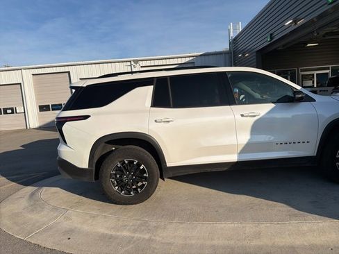 Used 2025 Chevrolet Traverse Z71 w/ Driver Confidence Package image 5