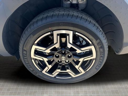 New 2025 Hyundai Santa Cruz Limited image 17