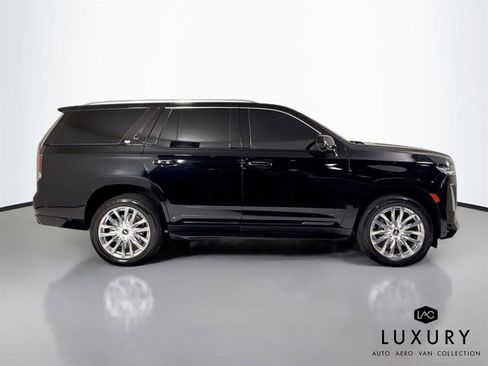 Used 2023 Cadillac Escalade Premium Luxury AWD/4WD image 5