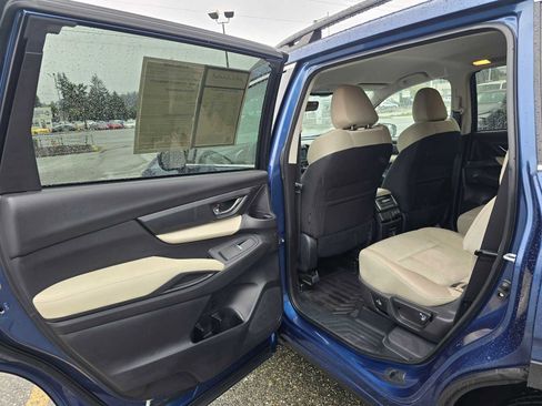 Used 2022 Subaru Ascent Premium w/ Convenience Package image 15
