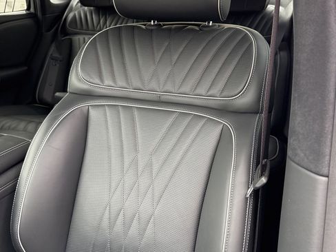 Used 2025 Genesis G90 3.5T image 35