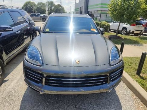Used 2022 Porsche Cayenne E-Hybrid AWD/4WD image 11