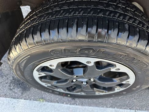 Used 2021 Subaru Crosstrek 2.0i Premium image 7