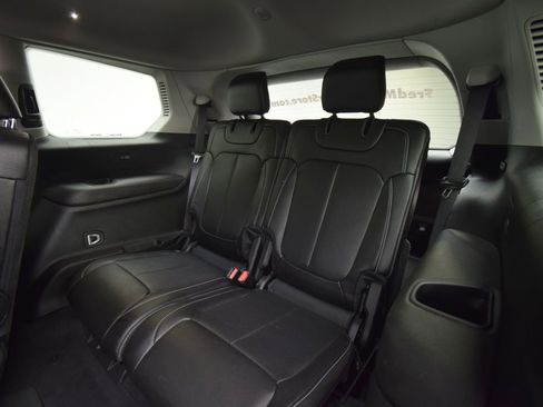 Used 2023 Jeep Grand Cherokee L Limited w/ Luxury Tech Group II image 11