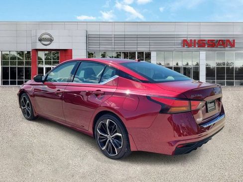 Certified 2023 Nissan Altima 2.5 SR FWD image 7