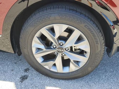 Certified 2023 Kia Sportage SX image 5