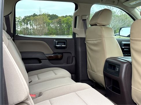 Used 2018 Chevrolet Silverado 1500 LT w/ All Star Edition image 10