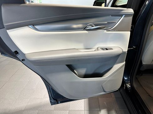 Used 2021 Cadillac XT5 Premium Luxury AWD/4WD image 31