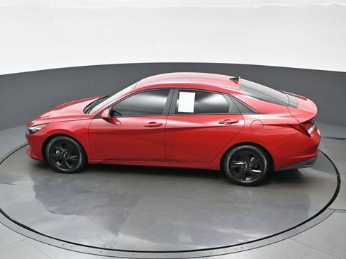 Used 2023 Hyundai Elantra SEL FWD image 31