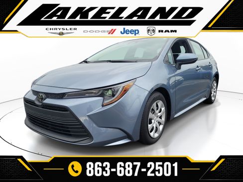 Used 2026 Toyota Corolla LE FWD image 3