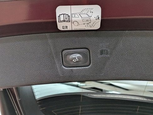 Certified 2020 Ford Edge Titanium image 23