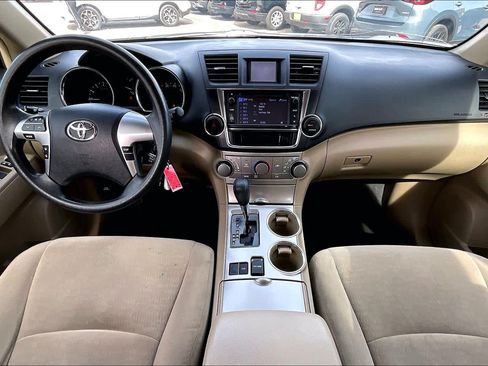 Used 2013 Toyota Highlander Plus image 15