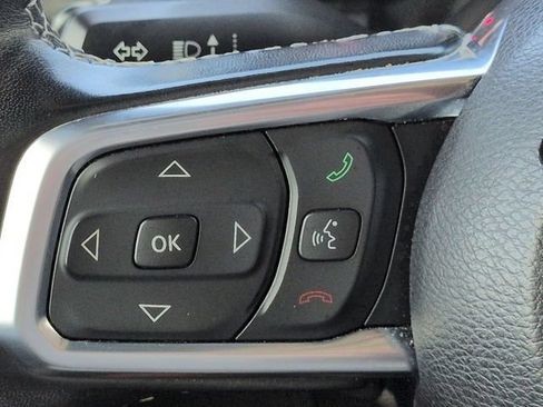 Used 2020 Jeep Gladiator Overland AWD/4WD image 23