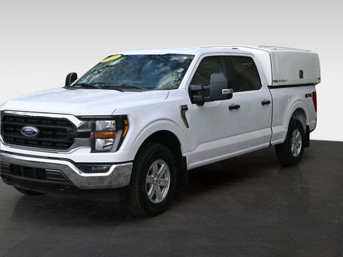 Used 2023 Ford F150 XLT w/ Trailer Tow Package AWD/4WD image 4