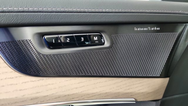 New 2026 Volvo XC90 T8 Plus w/ Protection Package Premier AWD/4WD image 11