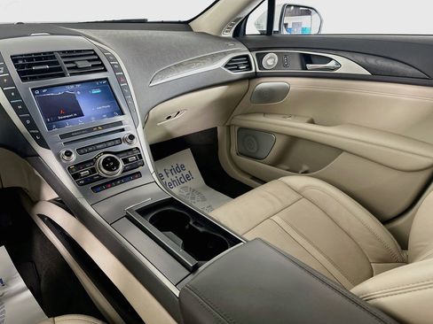 Used 2020 Lincoln MKZ Reserve w/ Luxury Package FWD image 23