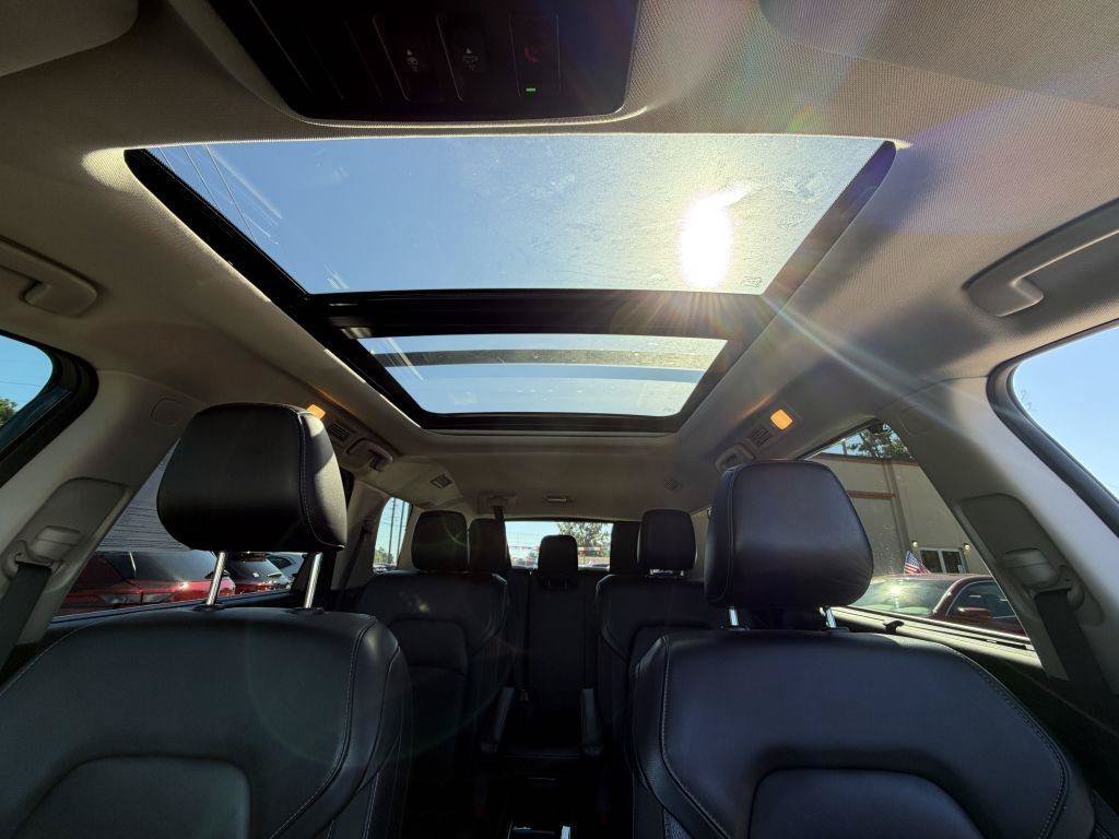 Used 2023 Nissan Pathfinder SL w/ SL Premium Package FWD image 17