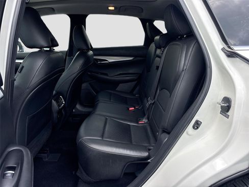 Used 2019 INFINITI QX50 Luxe AWD/4WD image 24
