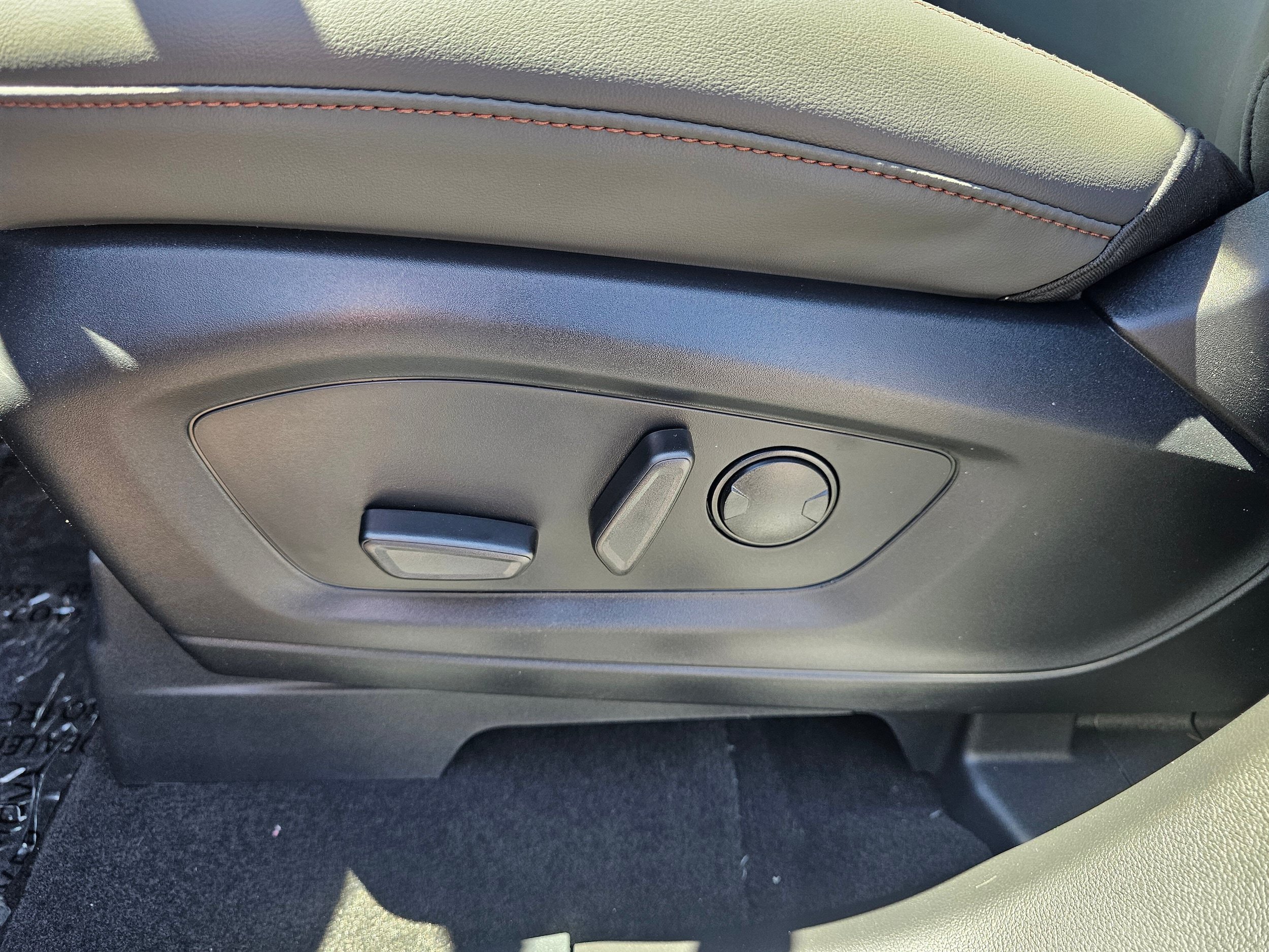 New 2026 Ford Explorer Active w/ Active Comfort Package AWD/4WD image 17