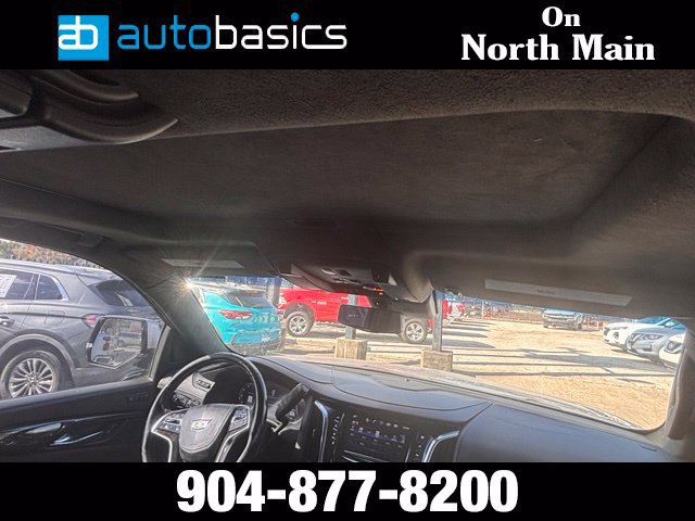 Used 2018 Cadillac Escalade Platinum RWD image 22