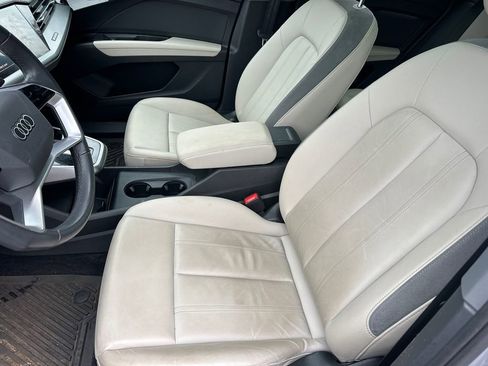 Used 2022 Audi Q4 e-tron Premium image 9