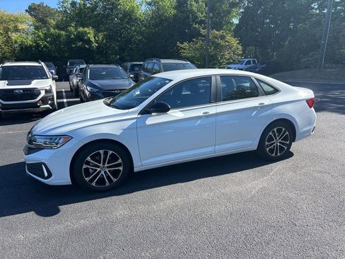 Used 2024 Volkswagen Jetta Sport FWD image 10