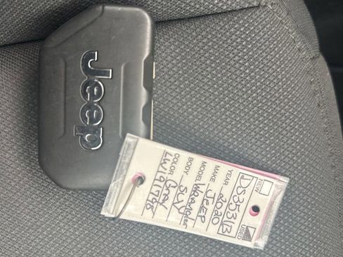 Used 2020 Jeep Wrangler Unlimited Sport AWD/4WD image 35