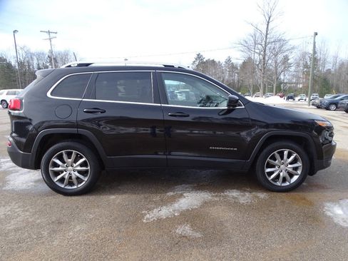 Used 2017 Jeep Cherokee Limited w/ Luxury Group image 47