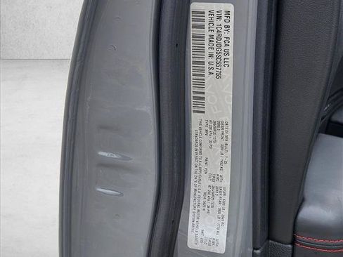 Used 2025 Dodge Durango GT AWD/4WD image 15