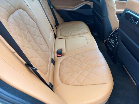 Used 2025 BMW X5 sDrive40i w/ M Sport Package RWD image 30