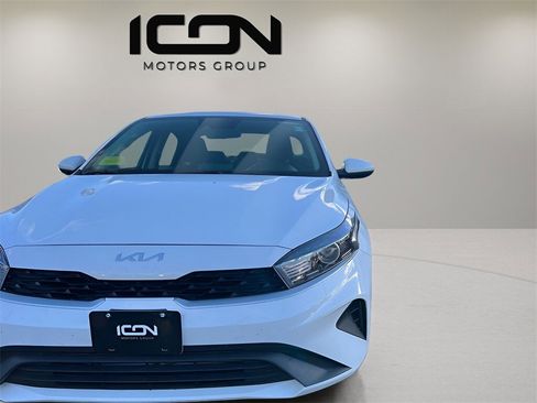 Used 2024 Kia Forte LXS image 9